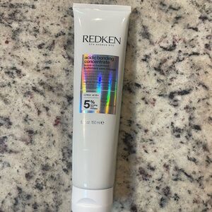 Redken Acidic bonding concentrate 5.1fl oz. 5% bonding care complex used once